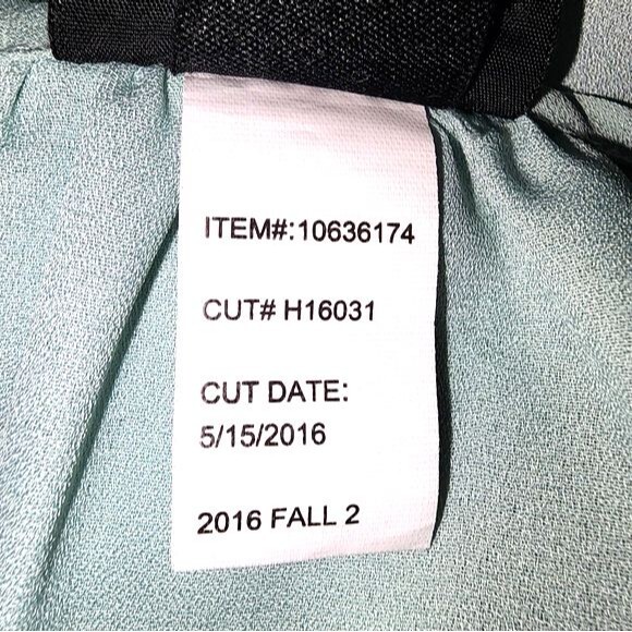 Torrid Mint Green Polyester and Lace Tulip Sleeve Blouse Plus Size 1X - Picture 11 of 13